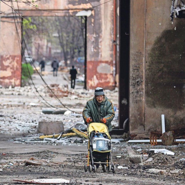 Azovstal je opremljen atomskim bunkerima i podzemnim tunelima, a tvornica je sagrađena da preživi nuklearni sukob