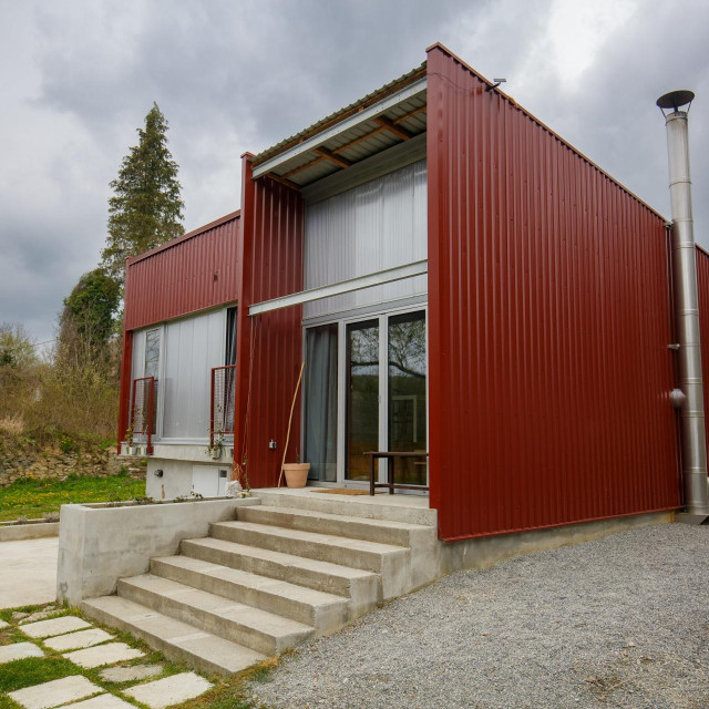 Kuća u kojoj živi i koju je projektirala arhitektica Silvija Pranjić nominirana je od strane arhitekata za najljepšu građevinu