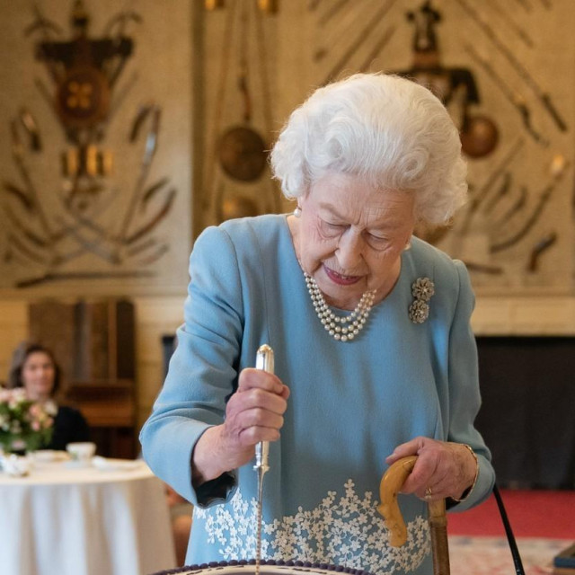 Kraljica Elizabeta II