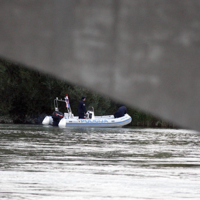 Ilustracija, rijeka Drava