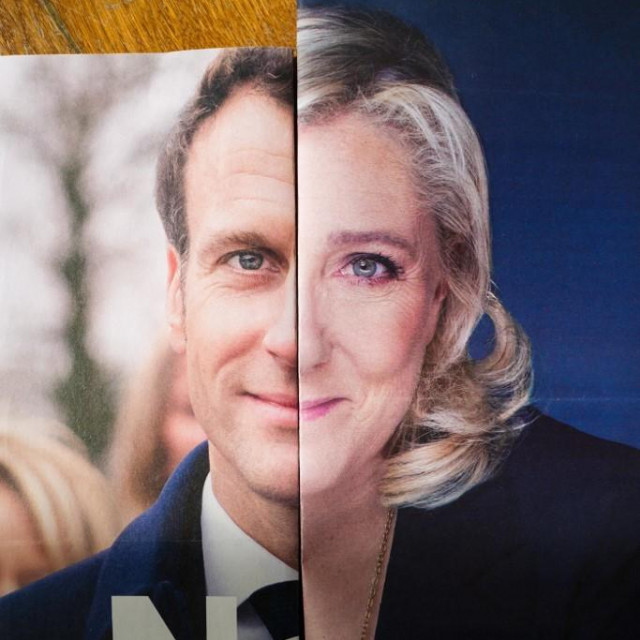 Posteri Emmanuela Macrona i Marine Le pen