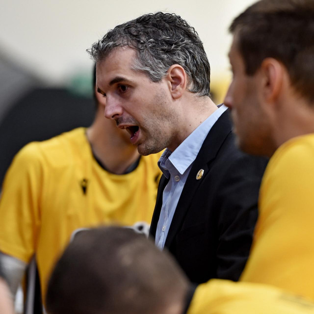 Srđan Subotić

 