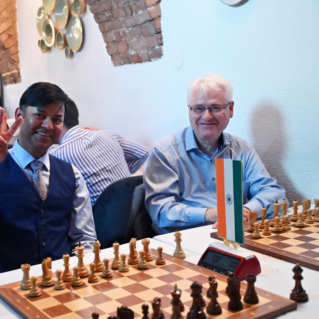 Raj Kumar Srivastava i Ivo Josipović