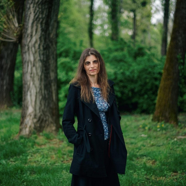 Ana radi kao savjetnica oboljelima od AML-a.
