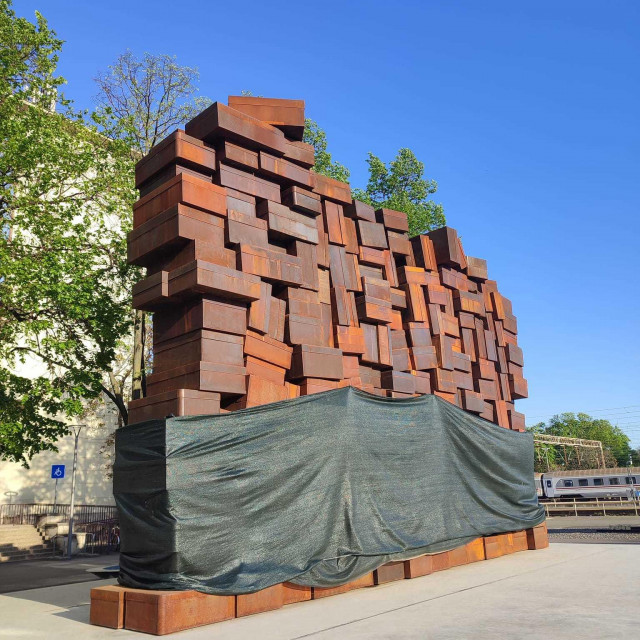 Spomenik žrtvama holokausta i ustaškog režima