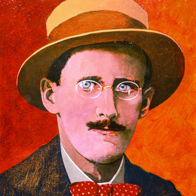 ”Uliks” je prvi put objavljen 2. veljače 1922., no problemi su počeli već ranije. Poštanske službe SAD-a zaplijenile su i spalile četiri izdanja časopisa Little Review u kojem je Joyce objavljivao probna poglavlja. ”Uliks” je dugo proganjan i u Americi i u Velikoj Britaniji i trebala su proći desetljeća da bi ovoj knjizi bio omogućen normalan tisak i distribucija.