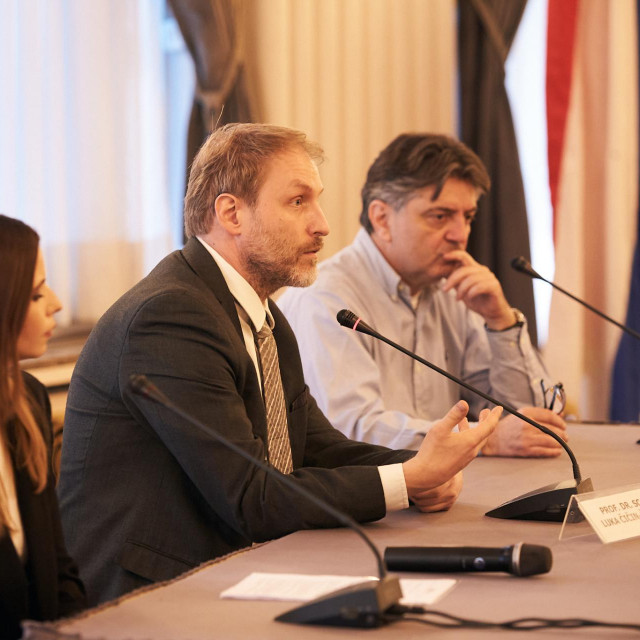 Prof. dr. sc. Luka Čičin-Šain i prof. dr. sc. Goran Tešović