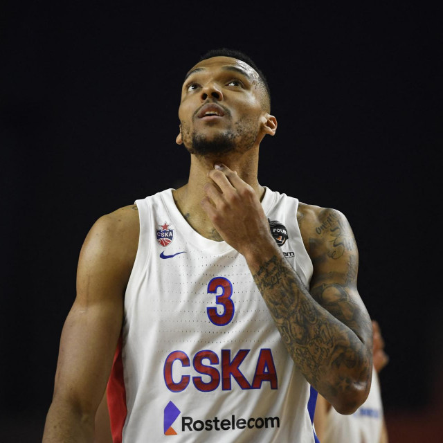 Joel Bolomboy