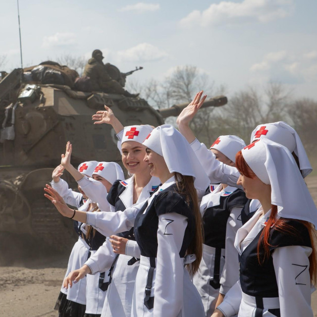 'sestre za pobjedu' u Lugansku