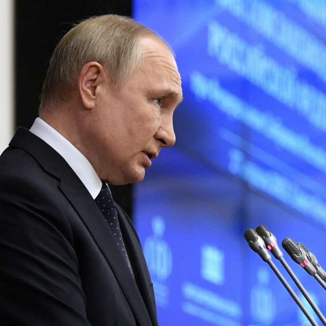 Vlada Vladimira Putina izlaz iz bankrota pronašla je preko Londona