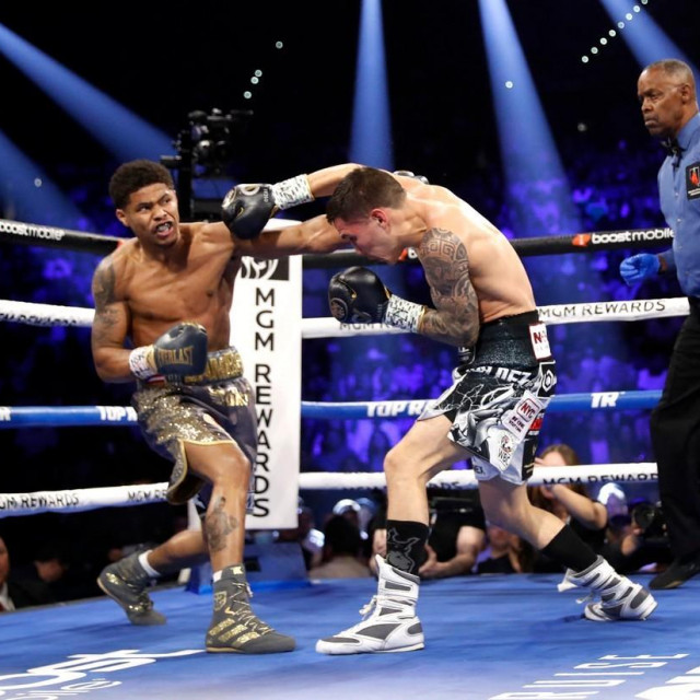  Shakur Stevenson,  Oscar Valdez 