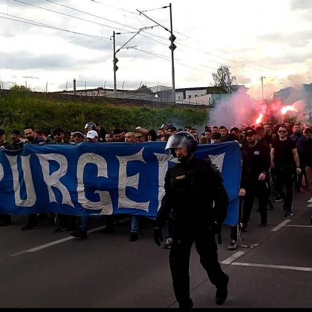 Korteo navijača Dinama