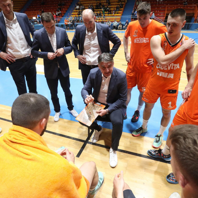 Cedevita Junior je predvođena trenerom Damirom Mulaomerovićem pobijedila Zadar