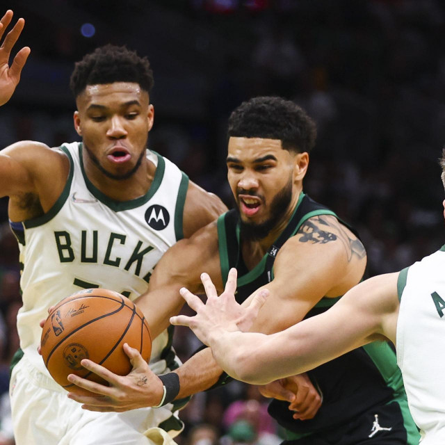 Giannis Antetokounmpo i Bucksi su zaustavili Jaysona Tatuma i Celticse