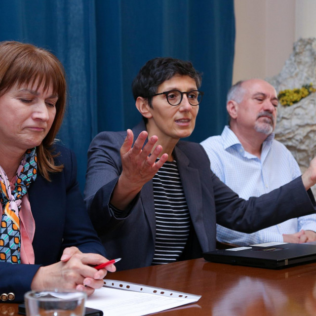 Šefica SNH Maja Sever (u sredini), sindikalisti Božica Žilić i Anton Filić