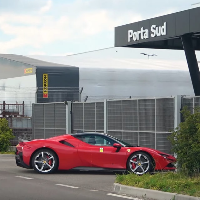 Ferrari SF90 Stradale