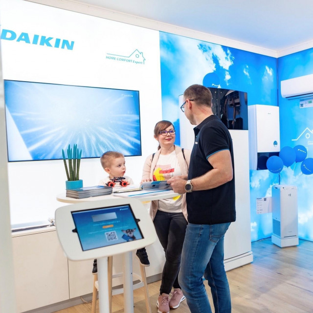 Daikin pop up store City Center One West