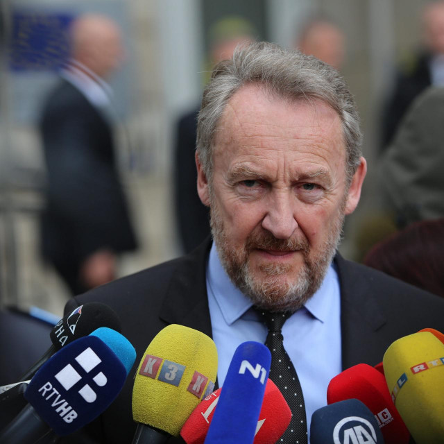 Bakir Izetbegović