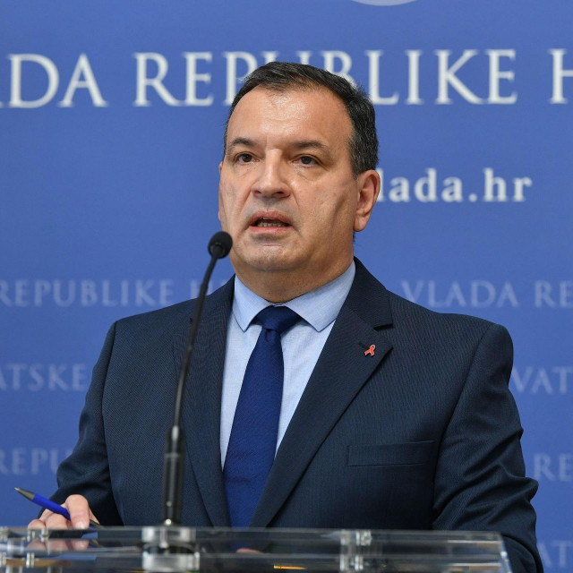 Vili Beroš, ministar zdravstva