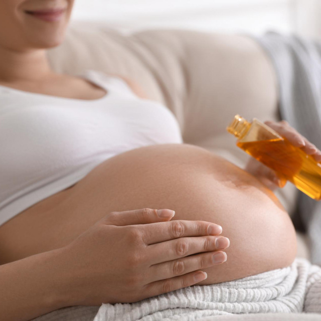 Kad je riječ o prevenciji ili ublažavanju vidljivosti strija, na prvom mjestu je hidratacija
