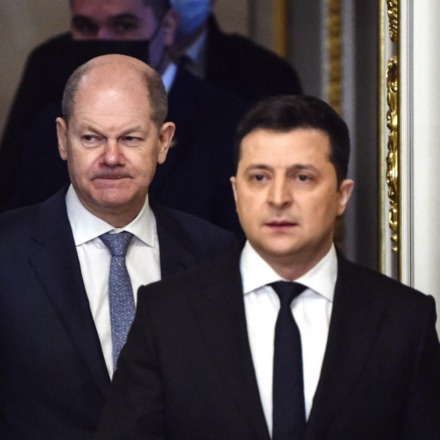 Njemački kancelar Olaf Scholz i ukrajinski predsjednik Volodimir Zelenskij tijekom susreta u Kijevu