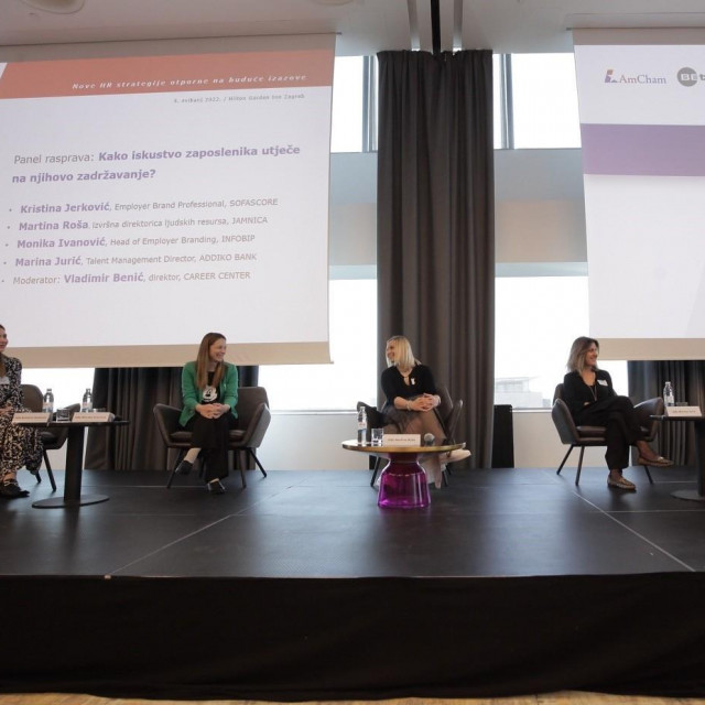 Kristina Jerković (SofaScore), Monika Ivanović (Infobip), Martina Roša (Jamnica), Marina Jurić (Addiko Bank) i Vladimir Benić (Career Center) podjelili su svoja iskustva o employer brandingu