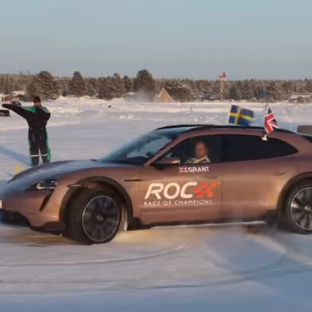 Porsche Taycan Cross Turismo