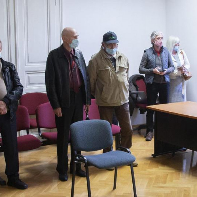 Suđenje osječkim grobarima