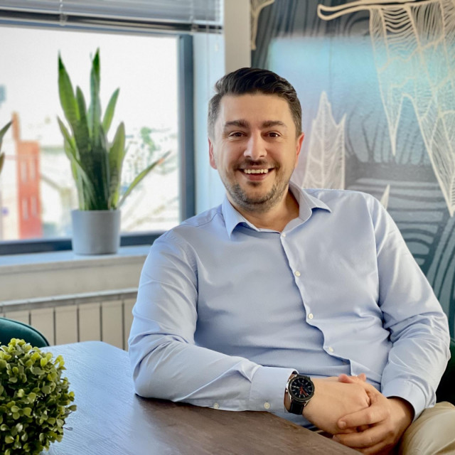 Oglasnik nekretnina koji je dostupan  i za  strance  pokrenuo  je Ante Tabak