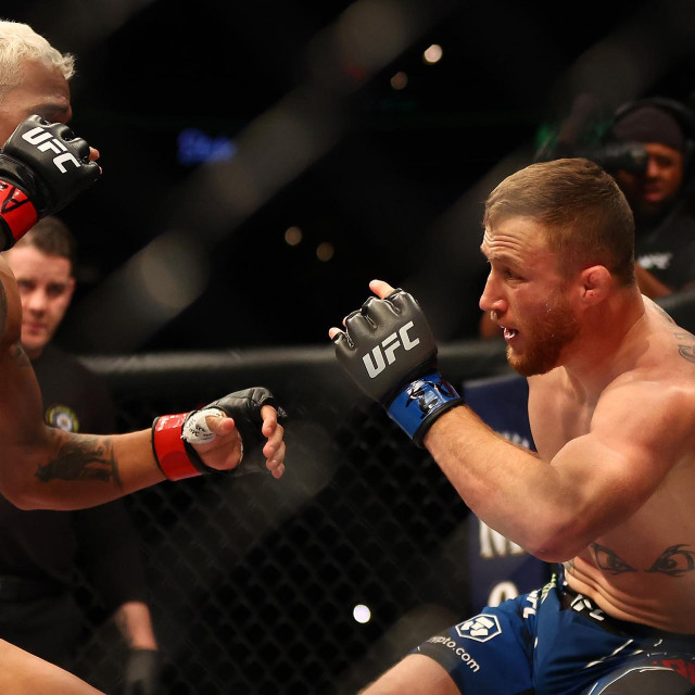 Charles Oliveira vs Justin Gaethje