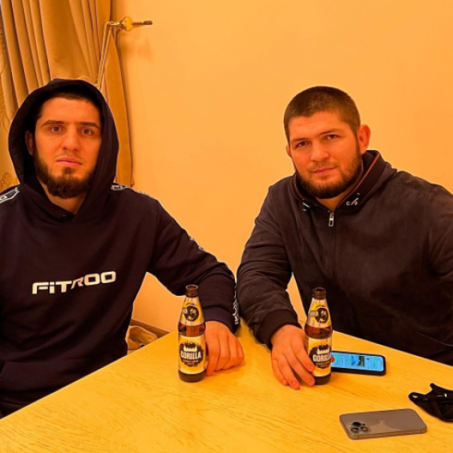 Islam Makhachev i Khabib Nurmagomedov