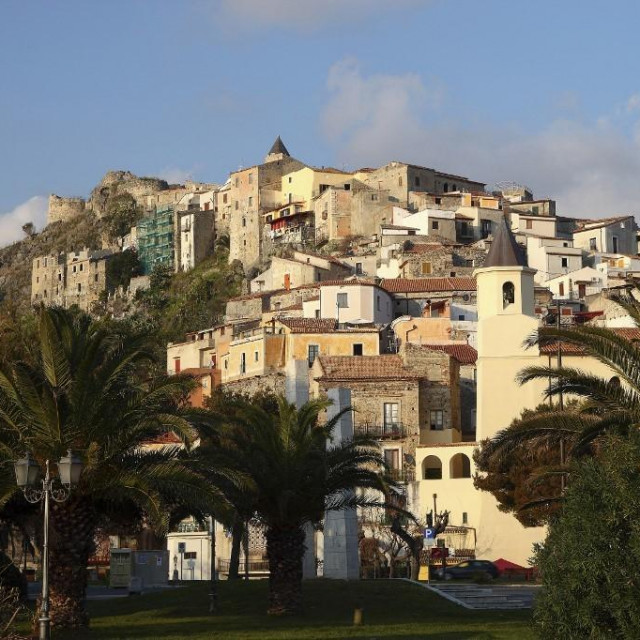 Gradić Scalea u Kalabriji