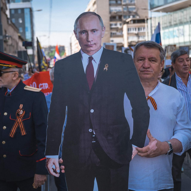 Mimohod ”Besmrtni puk” održao se u Beogradu na dan obilježavanja pobjede nad fašizmom