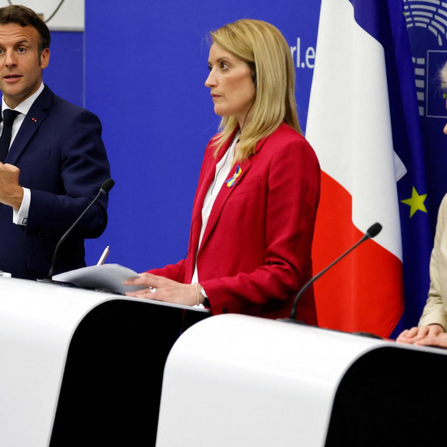 Emmanuel Macron, Roberta Metsola i Ursula von der Leyen