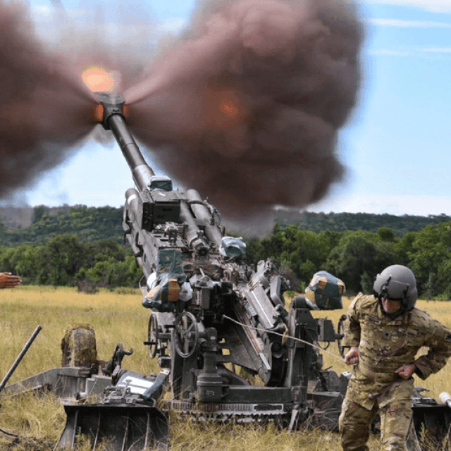 Američka haubica M777 kalibra 155 mm; Charles Michel u Odesi; uništeni hotel u Odesi