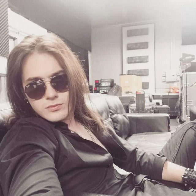 Dino Jelusić u Mates Rehearsal Studios