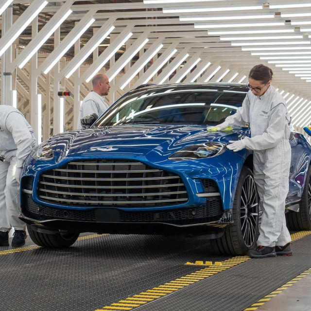 Aston Martin DBX707, prvi primjerak