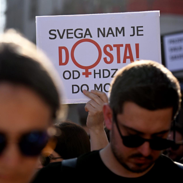 Prosvjed na Trgu bana Josipa Jelačića