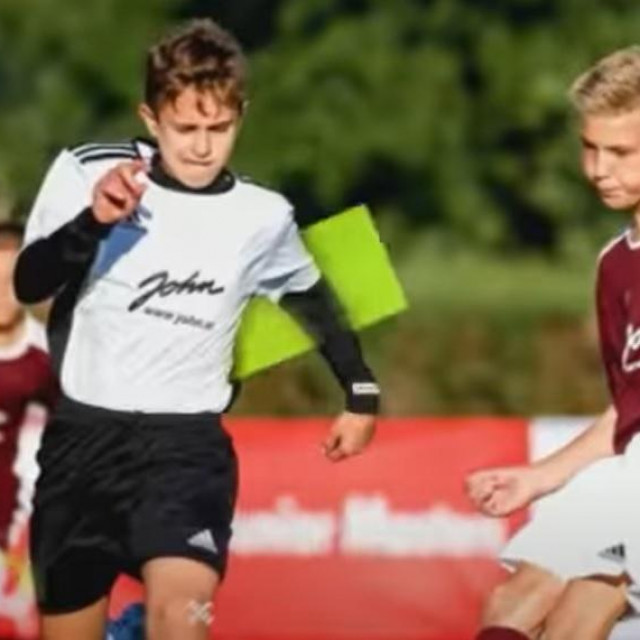 Oliver Lukić (desno)