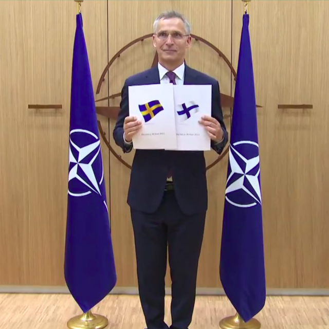 Jens Stoltenberg s finskom i švedskom prijavom