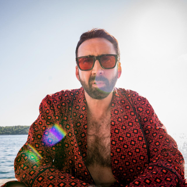 Zašto, pobogu, gledamo filmove Nicolasa Cagea? Zato što je Nicolas Cage veći od svakog filma s Nicolasom Cageom. Nicolas Cage, kažu neki, upropasti svaki film zato što je Nicolas Cage, ali oni koji to govore propuštaju vidjeti da je upravo to razlog zašto gledamo Nicolasa Cagea