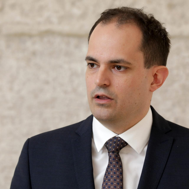 Ministar Ivan Malenica