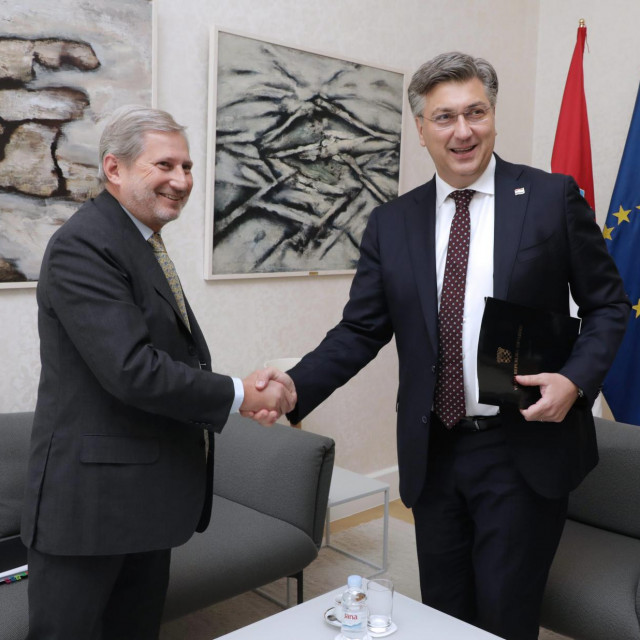 Johannes Hahn i Andrej Plenković.