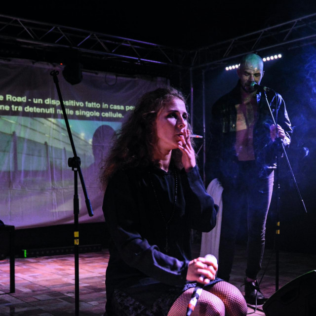 Mašaa Aljohina snimljena 2019. u Milanu tijekom jednog od performansa Pussy Riot