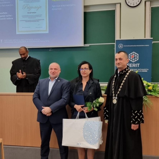 Glavni direktor AKD-a Jure Sertić i Marija Habjan, magistra inženjerka računarstva na poslijediplomskom sveučilišnom studiju Elektrotehnike i računarstva