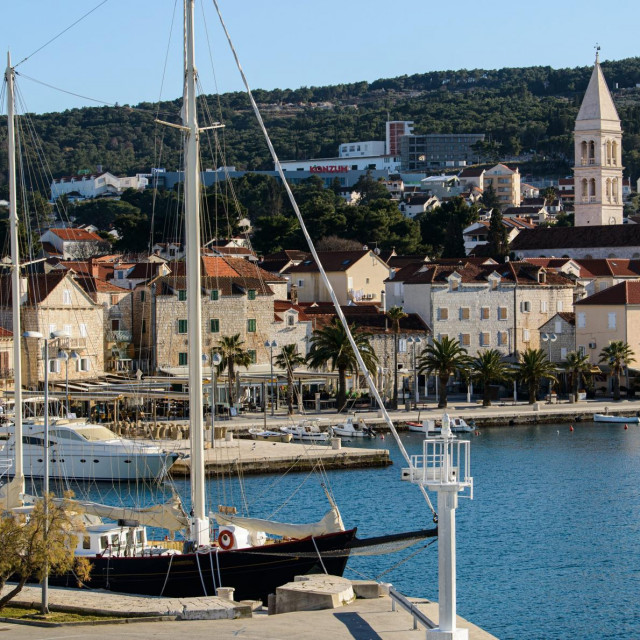 Supetar na Braču (arhivska fotografija)