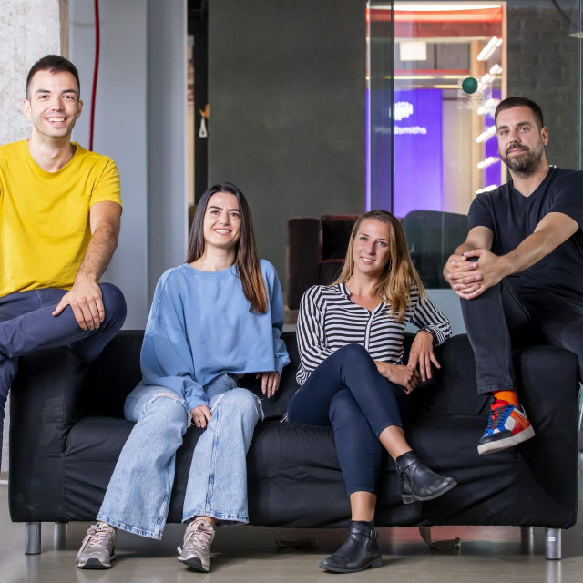 Tvrtka Mindsmiths.
Na fotografiji: Juraj Malenica, Majana Havranek, Margita Šoštarić, Jan Štedul
 