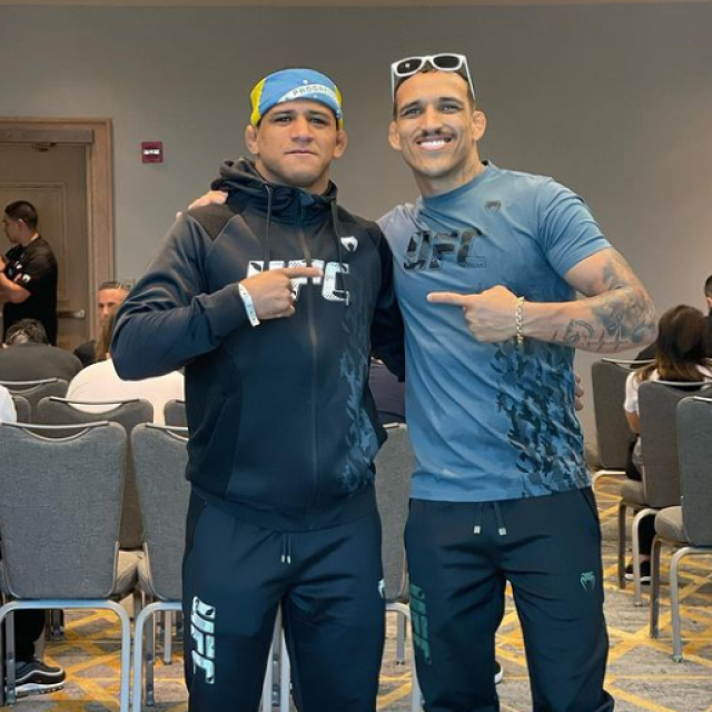 Gilber Burns i Charles Oliveira