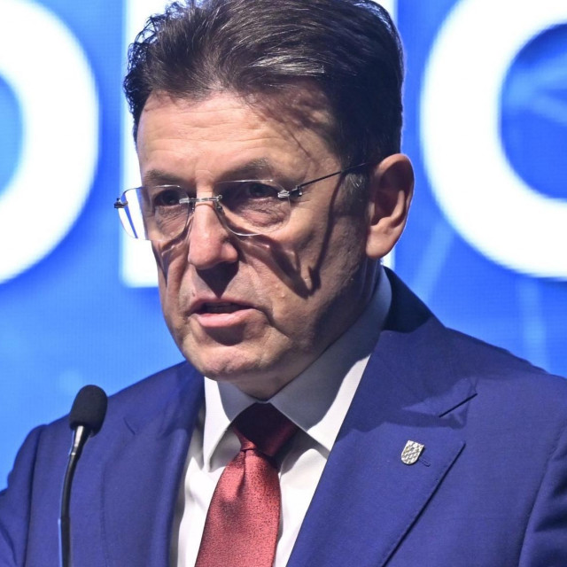 Luka Burilović
 