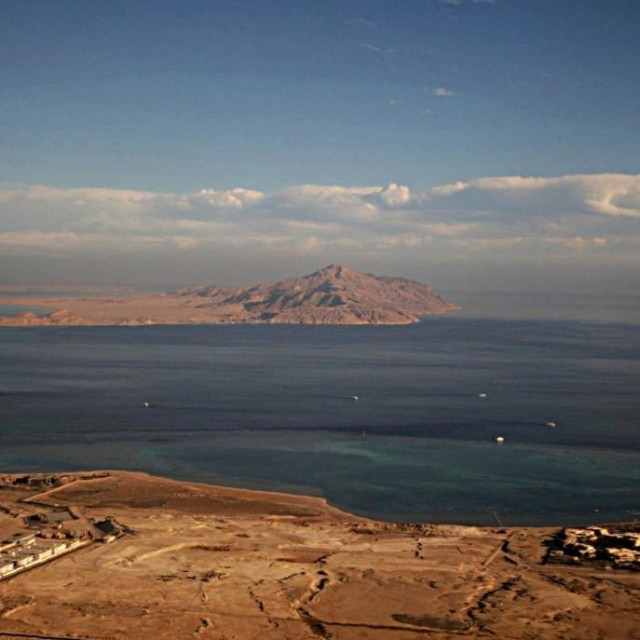 Otoci Tiran i Sanafir